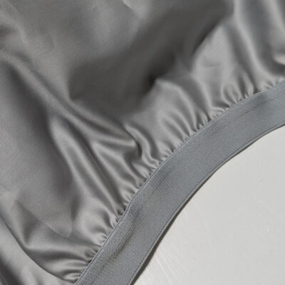 drap élastique Laduvet Nordique lunaire close up elastique cote exterieur